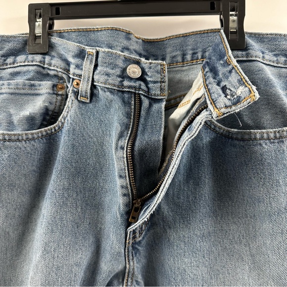 Levi’s 505 Medium Wash Jeans – Size 34x30, Straight Leg - Picture 5 of 11